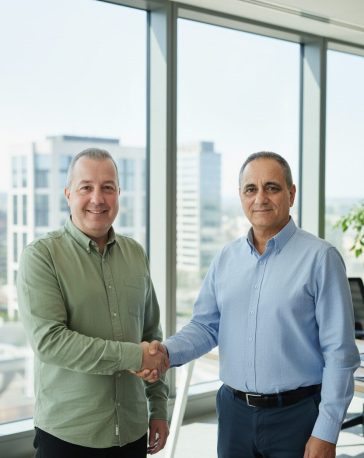 JD- AI CONSULTANTS trabajando acuerdo Amazon